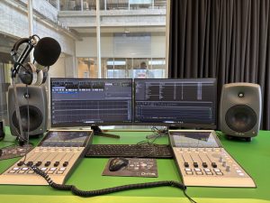 Het radiostation staat klaar voor een nieuw jaar